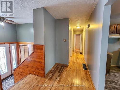 143 Tamarack Street, Iroquois Falls, ON - Indoor Photo Showing Other Room