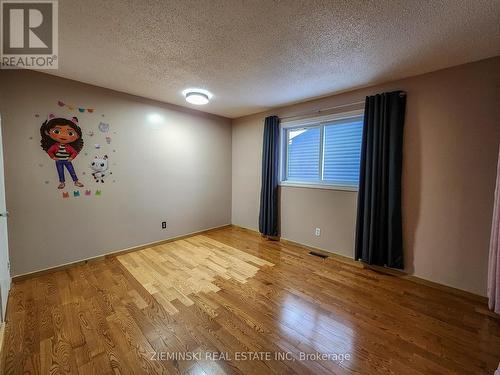 143 Tamarack Street, Iroquois Falls, ON - Indoor Photo Showing Other Room