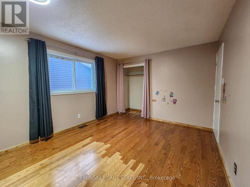 143 Tamarack Street, Iroquois Falls, ON - Indoor Photo Showing Other Room