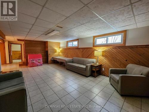 143 Tamarack Street, Iroquois Falls, ON - Indoor Photo Showing Other Room