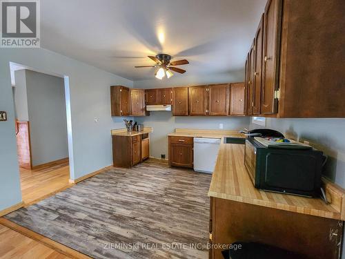 143 Tamarack Street, Iroquois Falls, ON - Indoor Photo Showing Kitchen