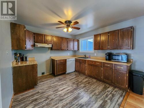 143 Tamarack Street, Iroquois Falls, ON - Indoor Photo Showing Kitchen