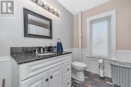 5516 Lion Street, Ottawa, ON - Indoor Photo Showing Bathroom