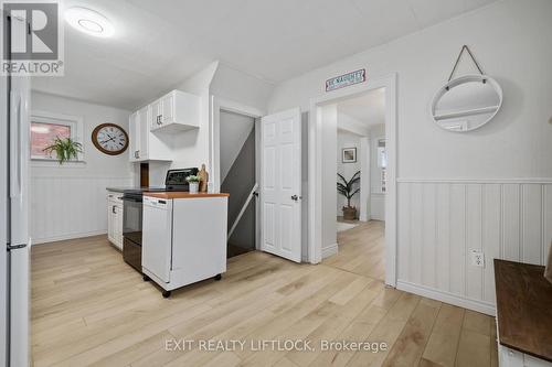 580 King George Street, Peterborough (Otonabee), ON - Indoor Photo Showing Kitchen