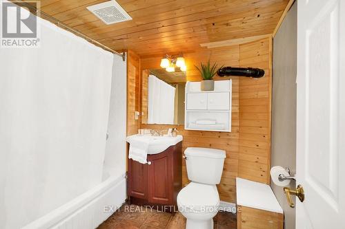 580 King George Street, Peterborough (Otonabee), ON - Indoor Photo Showing Bathroom