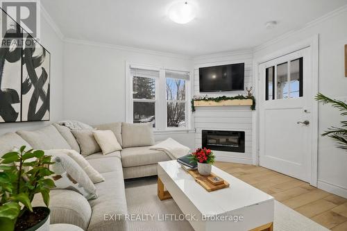 580 King George Street, Peterborough (Otonabee), ON - Indoor Photo Showing Living Room With Fireplace