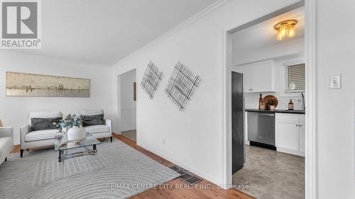 57 Princess Park Road, Ingersoll (Ingersoll - South), ON - Indoor Photo Showing Living Room