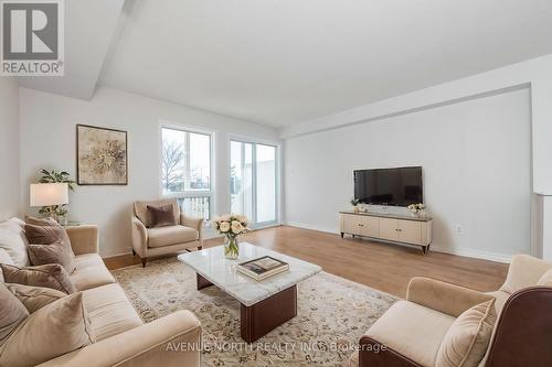 24 Lakepointe Drive, Ottawa, ON - Indoor Photo Showing Living Room