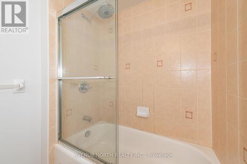 24 Lakepointe Drive, Ottawa, ON - Indoor Photo Showing Bathroom