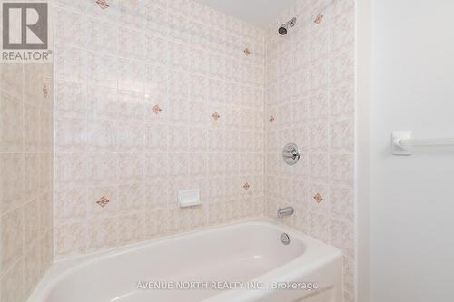 24 Lakepointe Drive, Ottawa, ON - Indoor Photo Showing Bathroom