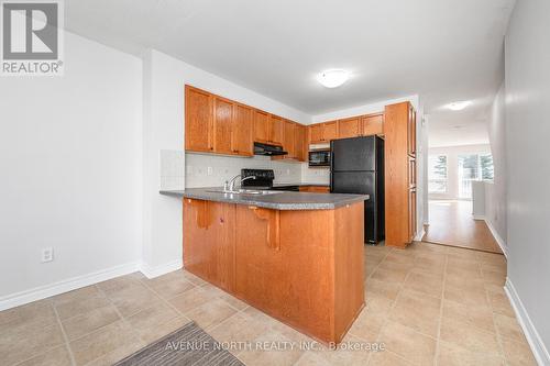 24 Lakepointe Drive, Ottawa, ON - Indoor Photo Showing Kitchen