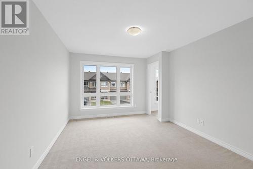 759 Cairn Crescent, Ottawa, ON - Indoor Photo Showing Other Room