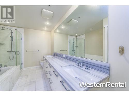 5728 Berton Avenue, Vancouver, BC - Indoor Photo Showing Bathroom