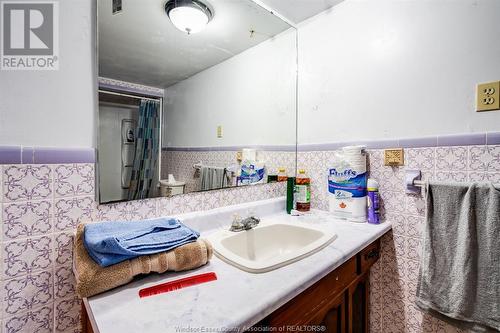 4 Mcr Drive, Leamington, ON - Indoor Photo Showing Bathroom