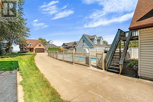 385 Lakeview Drive, Lakeshore, ON - Outdoor