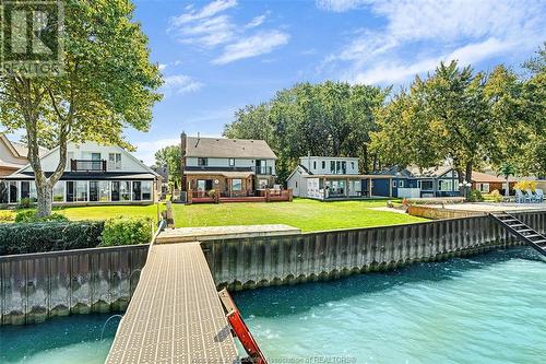 385 Lakeview Drive, Lakeshore, ON - Outdoor