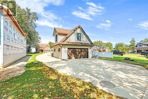 385 Lakeview Drive, Lakeshore, ON - Outdoor