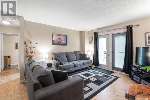 27 331 Pendygrasse Road, Saskatoon, SK - Indoor Photo Showing Living Room