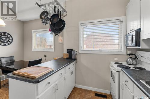 27 331 Pendygrasse Road, Saskatoon, SK - Indoor Photo Showing Kitchen