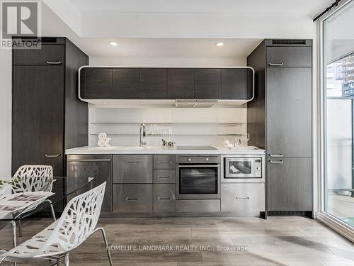 3811 - 45 Charles Street E, Toronto, ON - Indoor Photo Showing Kitchen