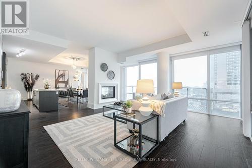 603 - 29 Queens Quay E, Toronto, ON - Indoor Photo Showing Living Room