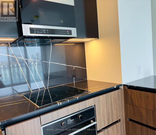 1017 - 425 Front Street E, Toronto, ON - Indoor Photo Showing Kitchen