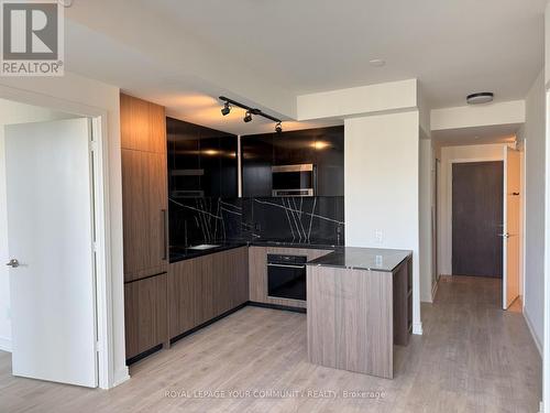 1017 - 425 Front Street E, Toronto, ON - Indoor Photo Showing Kitchen