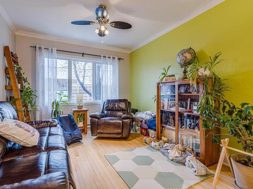 Living room - 9029 Av. Henri-Julien, Montréal (Ahuntsic-Cartierville), QC - Indoor Photo Showing Living Room