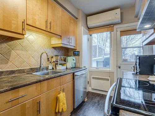 Kitchen - 9029 Av. Henri-Julien, Montréal (Ahuntsic-Cartierville), QC - Indoor Photo Showing Kitchen