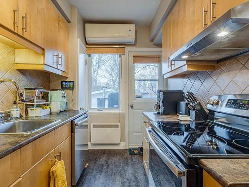 Kitchen - 9029 Av. Henri-Julien, Montréal (Ahuntsic-Cartierville), QC - Indoor Photo Showing Kitchen