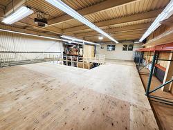 Mezzanine - 