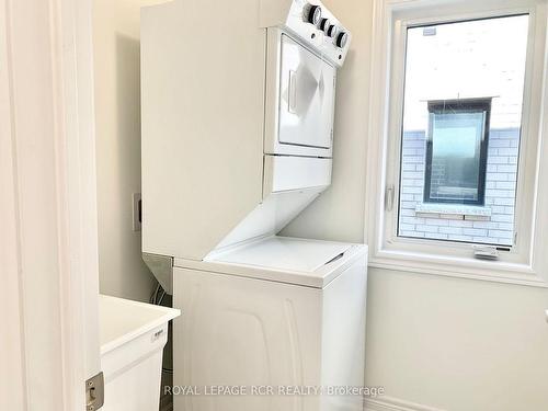 32 Dockside Way, Whitby, ON - Indoor Photo Showing Laundry Room