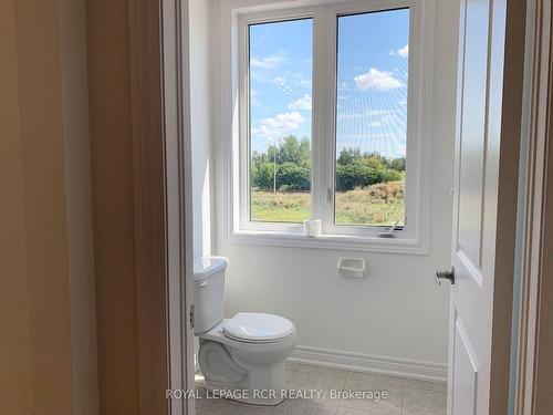 32 Dockside Way, Whitby, ON - Indoor Photo Showing Bathroom