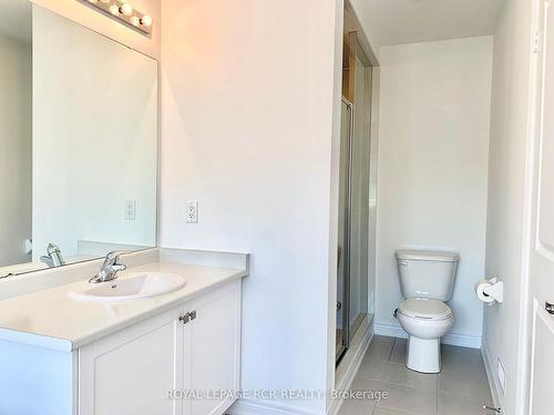 32 Dockside Way, Whitby, ON - Indoor Photo Showing Bathroom