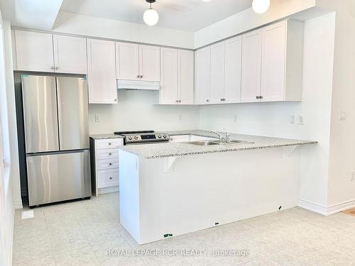 32 Dockside Way, Whitby, ON - Indoor Photo Showing Kitchen With Stainless Steel Kitchen