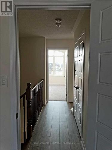 3302 Carding Mill Trail, Oakville, ON - Indoor Photo Showing Other Room