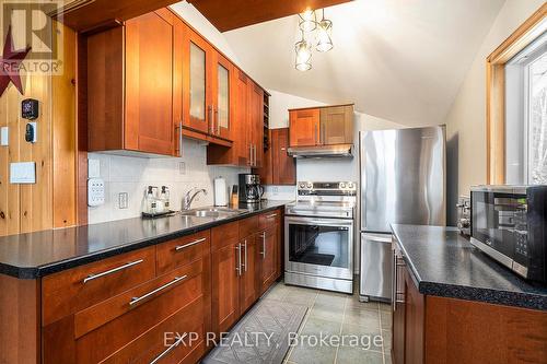 4 Stackwall Lane, Greater Madawaska, ON - Indoor Photo Showing Kitchen