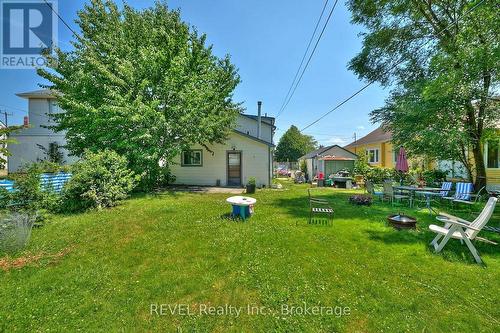 8 Pelham Road, St. Catharines (458 - Western Hill), ON - Outdoor