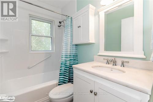 229 Bruce Road 23, Kincardine, ON - Indoor Photo Showing Bathroom