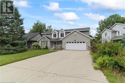 222 2Nd Avenue, Hanover, ON - Outdoor With Facade