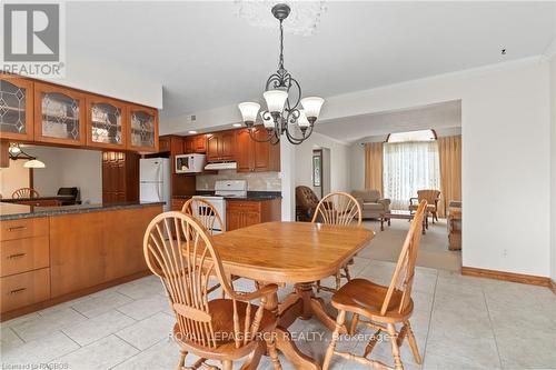 222 2Nd Avenue, Hanover, ON - Indoor Photo Showing Dining Room