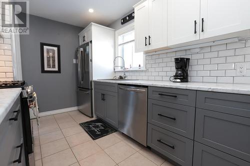 597 Pine St, Sault Ste. Marie, ON - Indoor Photo Showing Kitchen