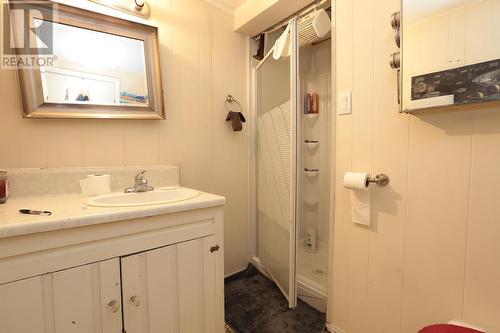 597 Pine St, Sault Ste. Marie, ON - Indoor Photo Showing Bathroom