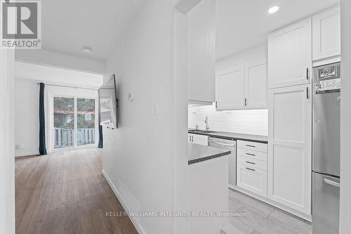 69 - 2251 Boyer Road, Ottawa, ON - Indoor Photo Showing Kitchen