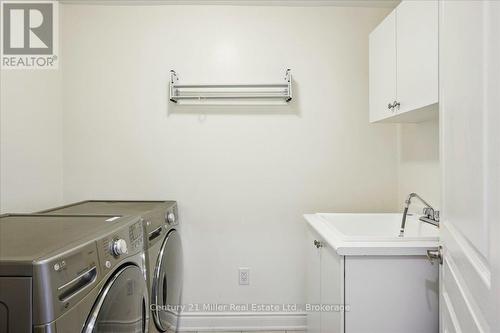 3083 Streamwood Passage, Oakville, ON - Indoor Photo Showing Laundry Room