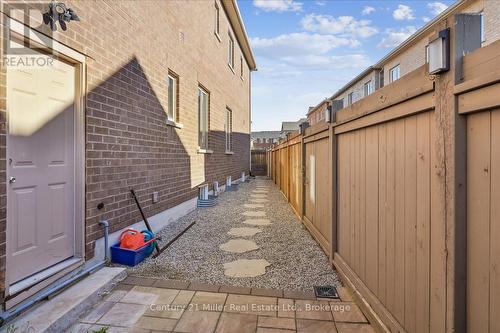 3083 Streamwood Passage, Oakville, ON - Outdoor With Exterior