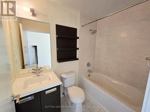 1804 - 90 Stadium Road, Toronto, ON - Indoor Photo Showing Bathroom