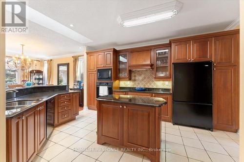 17 Mcnutt Street, Brampton, ON - Indoor Photo Showing Kitchen With Double Sink