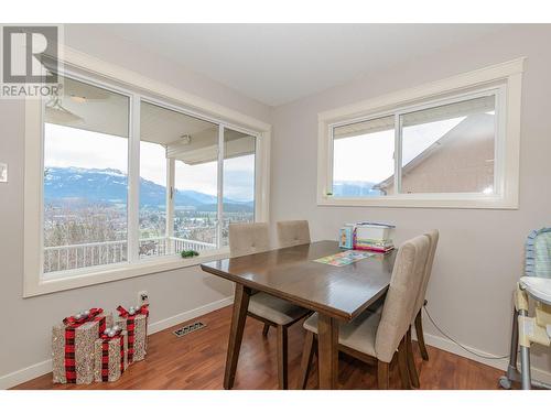 110 Red Rock Crescent, Enderby, BC - Indoor Photo Showing Dining Room