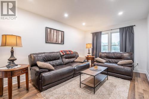 8 - 596 Grey Street, Brantford, ON - Indoor Photo Showing Living Room